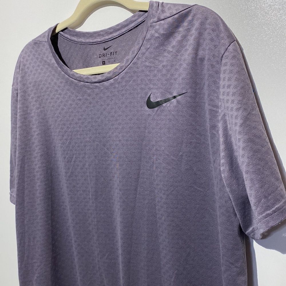 Nike Men's Gray Dri-Fit Textured Swoosh Logo Short Sleeve Athletic T-Shirt XL - Picture 4 of 10